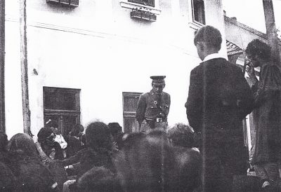 Fotók a Nalaja happeningről és az azt követő rendőri intézkedésről 1970. július 26-án [rossz minőségű fénymásolatok], Fotó: [n. n.] (1970). Forrás: Györe Zsófia, HUNGART © 2019