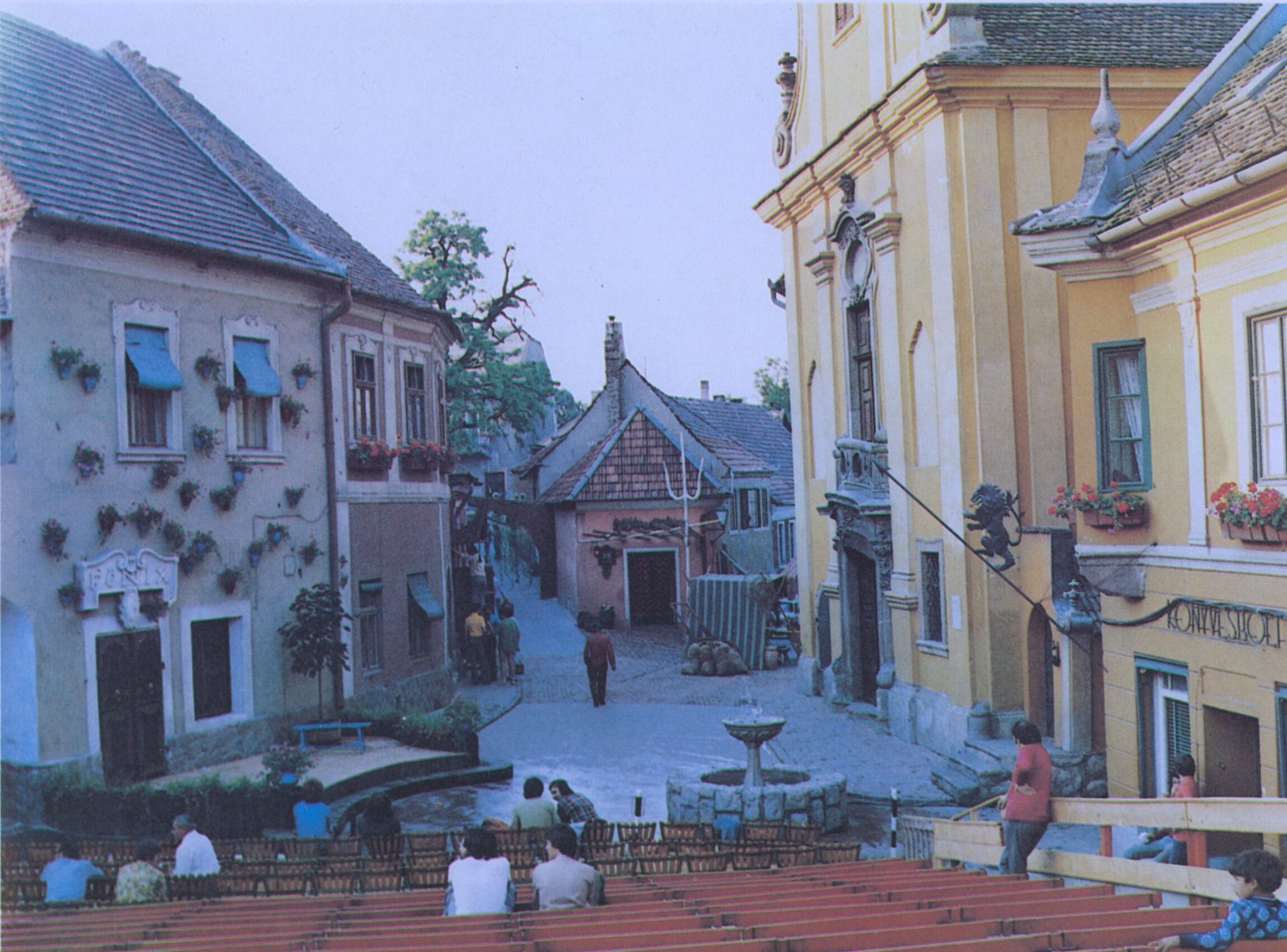 Kerényi Imre: Tévedések vígjátéka, 1977., Szentendrei Teátrum, Fotó: Götz Béla (1977). Forrás és lelőhely: Götz Béla