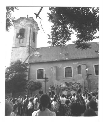 Kerényi Imre: Templom-téri játékok, 1978., Szentendrei Teátrum, Fotó: [n. n.] (1977). HUNGART © 2019