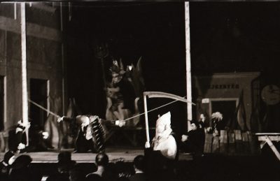 Békés András: Comico-tragoedia, 1970., Szentendrei Teátrum, Fotó: Gajzágó Jolán [talán 1970.], Lelőhely: Ferenczy Múzeumi Centrum, Történeti gyűjtemény