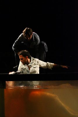 Alföldi Róbert: Bánk bán – junior, 2009., A Nemzeti Színház és a Szentendrei Teátrum koprodukciója, Fotó: Dévényi Veronika (2009). Forrás: Szentendrei Teátrum