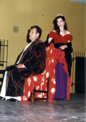 Békés András: Don Pasquale, 1996., Szentendrei Teátrum, Fotó: Miser István (1996). Lelőhely: Hamvas Béla Pest Megyei Könyvtár, Helytörténeti Gyűjtemény