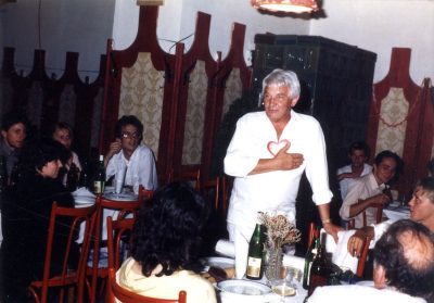 Békés András: Don Pasquale, 1996., Szentendrei Teátrum, Fotó: Miser István (1996). Lelőhely: Hamvas Béla Pest Megyei Könyvtár, Helytörténeti Gyűjtemény